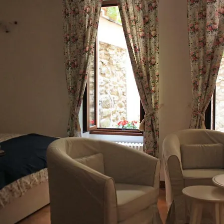 35m² Appartement, Met 1 Privé Badkamer In